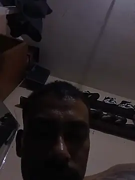 Cnutt310のライブXXXチャット