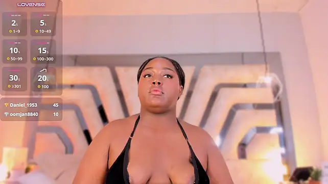 Chat XXX ao vivo de KiaraBrunelle