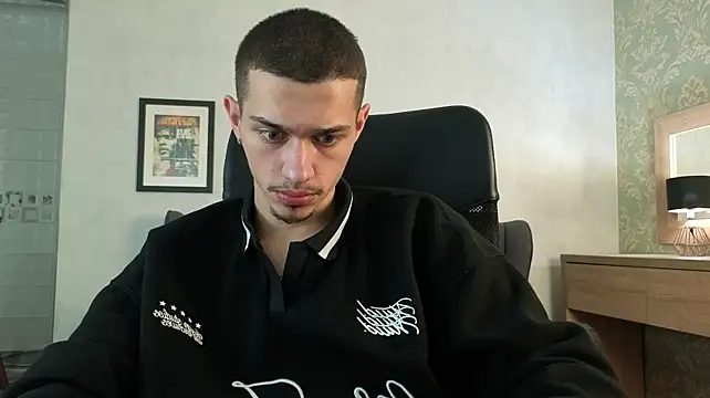 צ'אט XXX בשידור חי של KaydenDrew