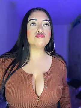 Chat XXX ao vivo de cami_ortiz__