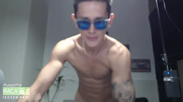 Rustynf1tz_ Live XXX-chat