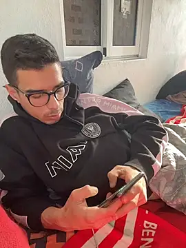 EnriBer69 Chat XXX live