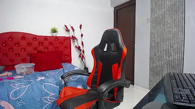 แชท XXX สดของ noelia_milf19