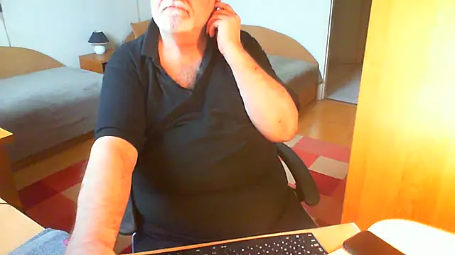 petvarad's Live XXX Chat