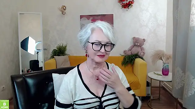 roxxXxie_ Adlı Modelin Canlı XXX Sohbeti