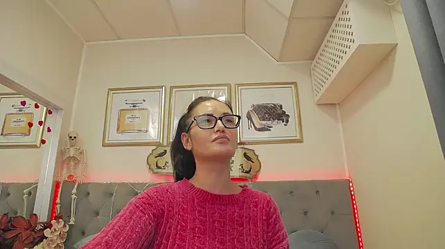 HellenDesire's Live XXX Chat