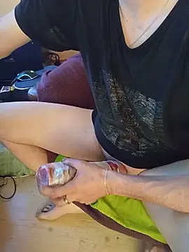 XXX chat uživo modela Martynew