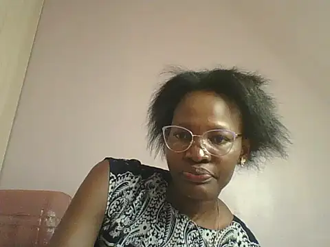 Mimo254 Chat XXX in diretta