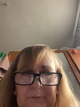 Chat XXX en directo de Irina2909@xh