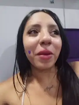 Carolyn_Villalobos 即時 XXX 聊天