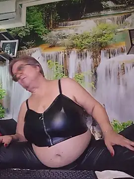 QueenPammy1 Live XXX Chat