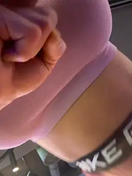 Živý XXX chat F3ckd0lllucy