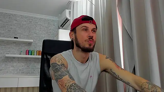 Chat XXX ao vivo de JonahShaw