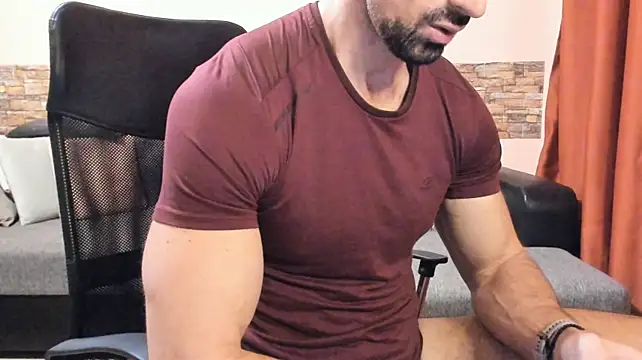 HotHunkTrainer Live XXX-Chat