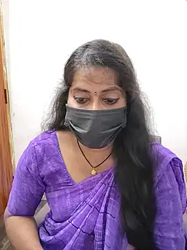 Chat XXX ao vivo de tamil_Sigappu_Roja