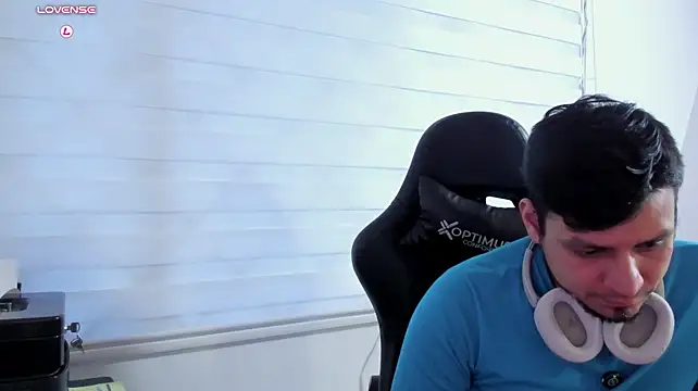 צ'אט XXX בשידור חי של Rick_Adams