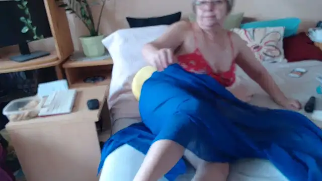 Онлайн чат XXX Dorina