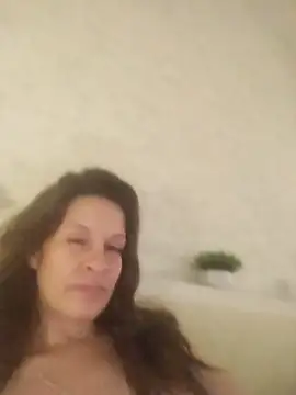 XXX chat uživo modela a__enigma