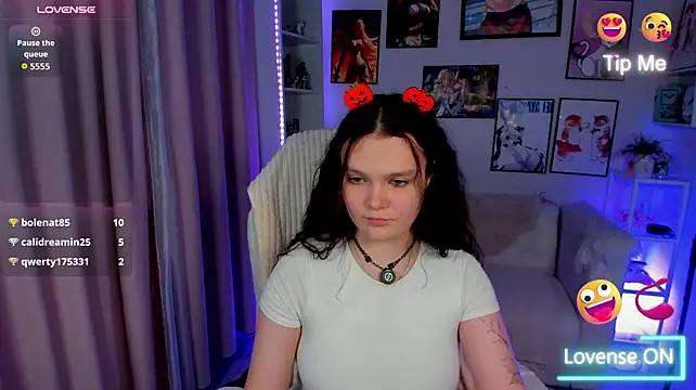 Lincy_Parker: онлайн-секс-чат