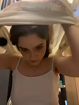 Chat XXX en directo de Lunabelle_