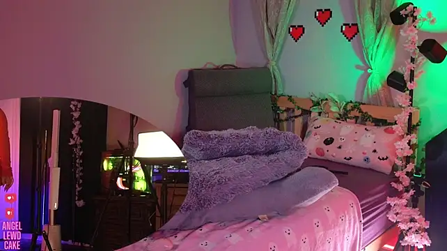 Chat XXX ao vivo de Angel-Lewd-Cake