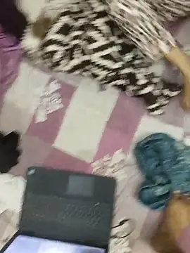 Angelpriya91980 即時 XXX 聊天