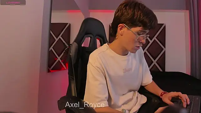 צ'אט XXX בשידור חי של Axel_Royce
