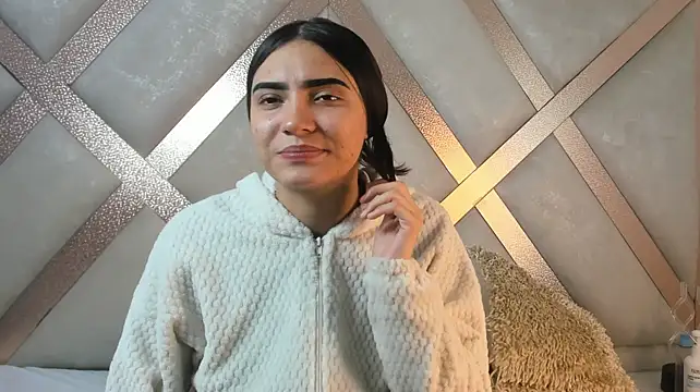 Chat +18 de CharloteEvans__ ao vivo