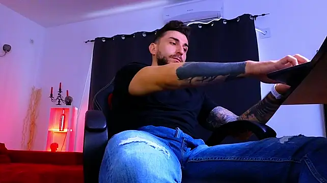 MightyAaron66 Chat XXX live