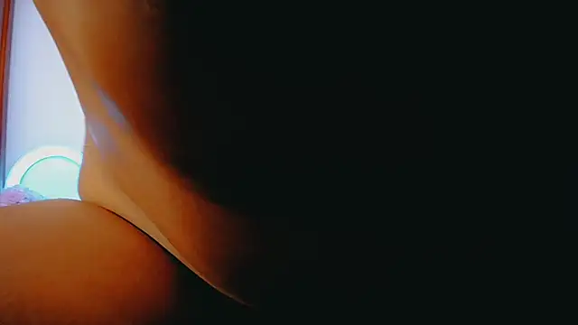 XXX chat uživo modela Khelany