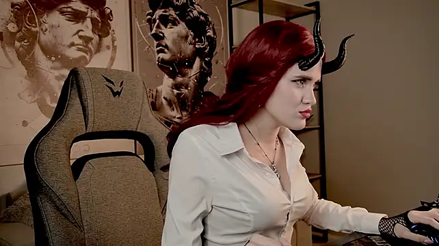 دردشة KattyWilde الجنسية المباشرة