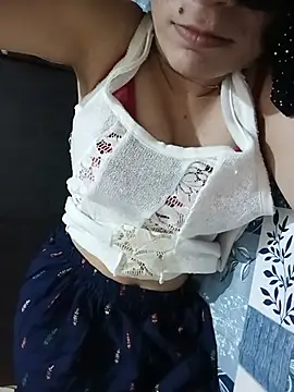 Lusty_trailer 即時 XXX 聊天