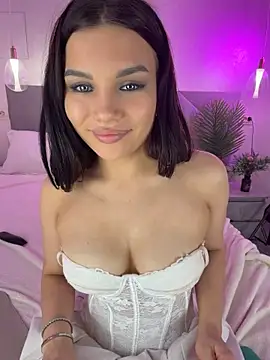 BiancaKennedy 即時 XXX 聊天