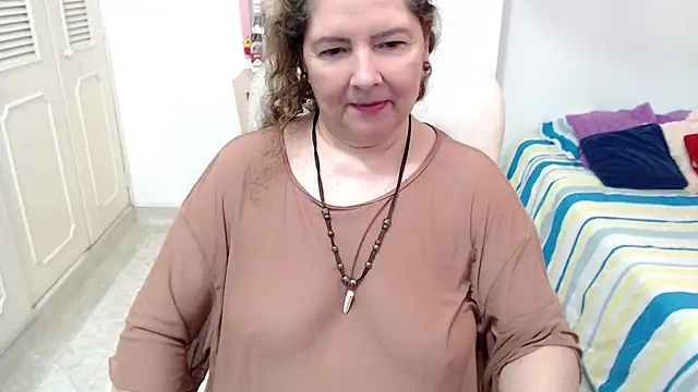 Chatroom XXX en direct de leonela_69