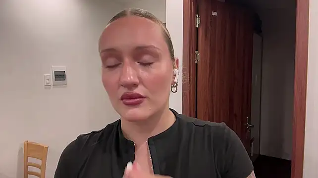 KareyKroener Live XXX-Chat
