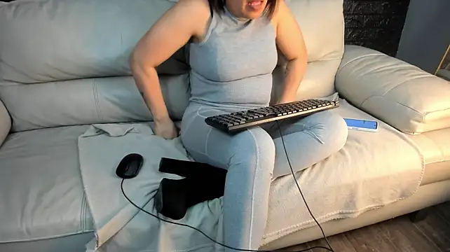 AntonellaRoox's Live XXX Chat