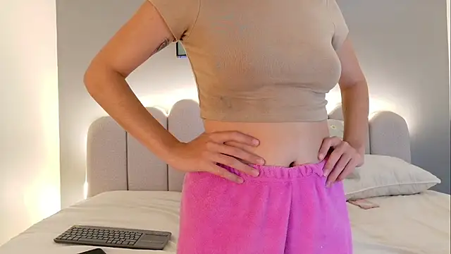 Chloe_and_Scarlett Live XXX-Chat