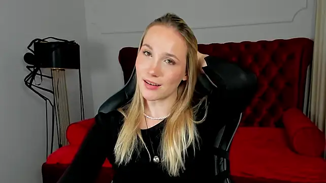 ElaraVoltage Live XXX-Chat