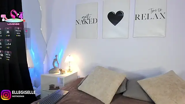 Chat +18 de ElleGisellee ao vivo