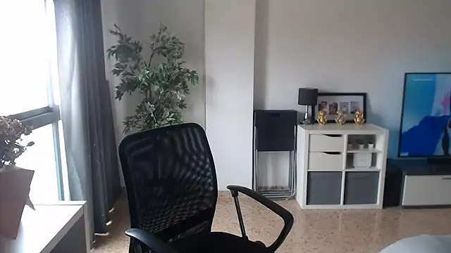 Dani_alc Adlı Modelin Canlı XXX Sohbeti