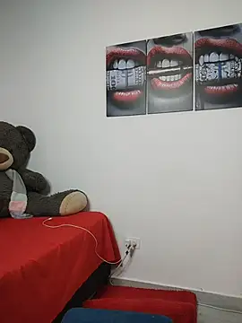 downsonMia Live XXX-chat