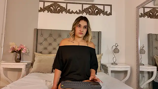 KristhenBella live XXX chat