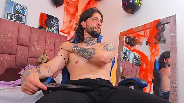 ALPHA_MASTER1 live XXX chat