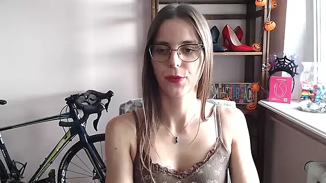 love_megi: онлайн-секс-чат