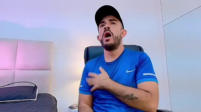 NicoSaint_'s Live XXX Chat