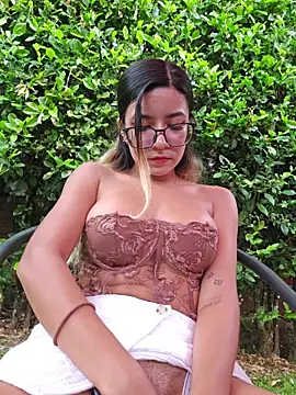 XXX chat uživo modela Pretty_roxxyy