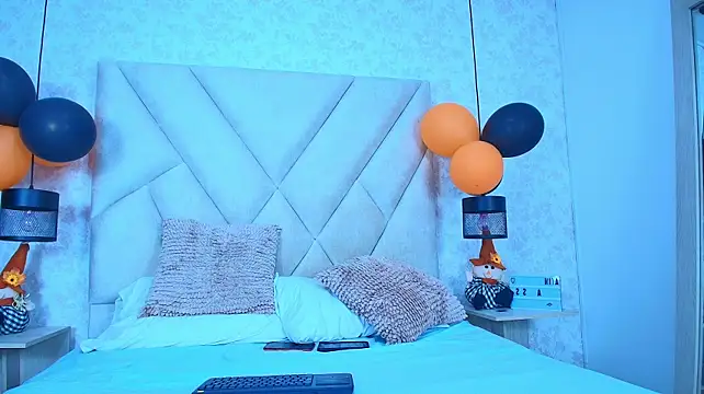 Zoelucas' Webcam Show