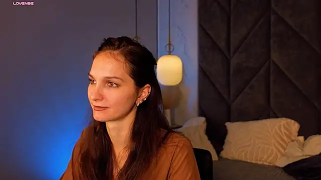 MirandaGlow Chat XXX live
