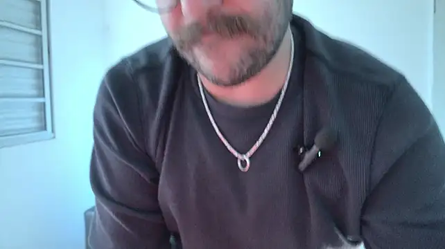 XXX chat uživo modela BadDaddyBrasil