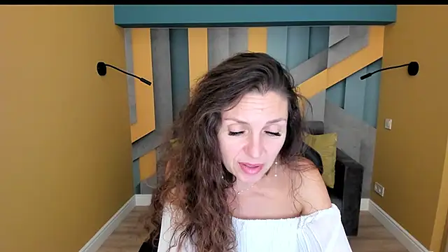 Chatroom XXX en direct de EllaLong